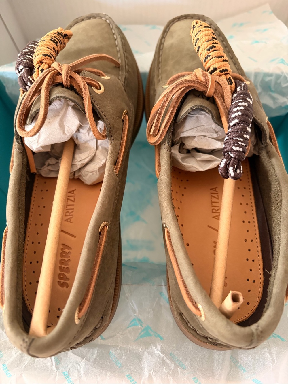 🫒Sperry x Aritzia Olive Suede Boat Shoes with Two-Tone Rope Laces Women 8.5 NIB🫒